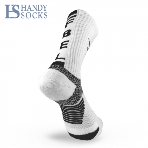 クッション性のあるコンプレッションバスケットボールソックス